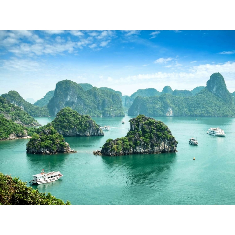 Bay in Ha long